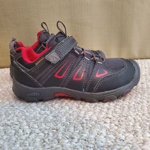 Boys waterproof Keen Hiking shoes